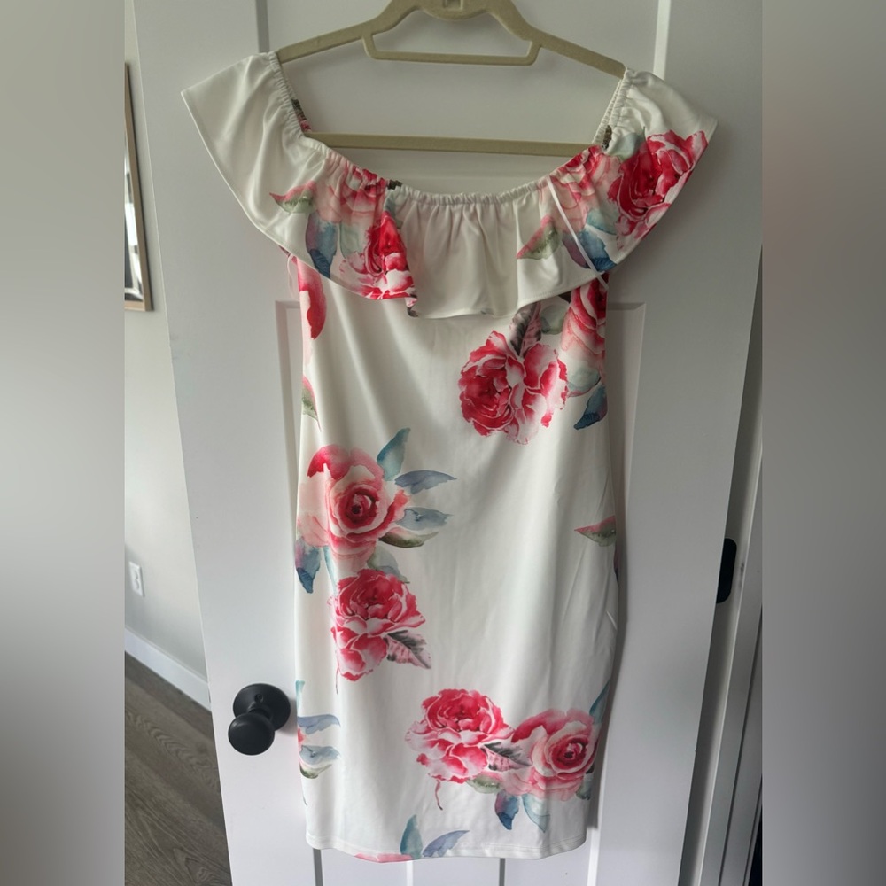 NWT Sweet Pot Floral Ruffle Strapless Dress